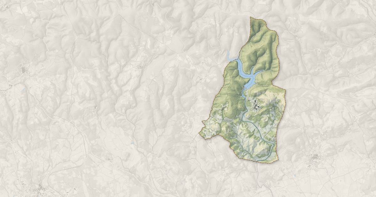 Portrait cartographique de Vailhan : relief, eau, forêts, bâti et voies, calculés à partir des données de l'IGN