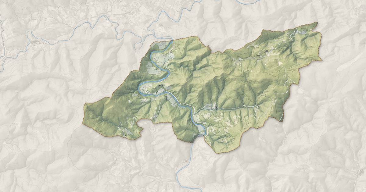 Portrait cartographique de Vieussan : relief, eau, forêts, bâti et voies, calculés à partir des données de l'IGN