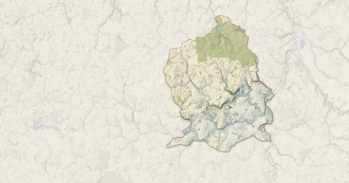 Portrait cartographique de Bazouges-la-Pérouse : relief, eau, forêts, bâti et voies, calculés à partir des données de l'IGN