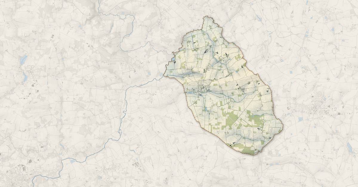 Portrait cartographique de Bruc-sur-Aff : relief, eau, forêts, bâti et voies, calculés à partir des données de l'IGN