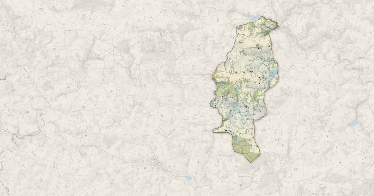 Portrait cartographique de La Chapelle-Bouëxic : relief, eau, forêts, bâti et voies, calculés à partir des données de l'IGN