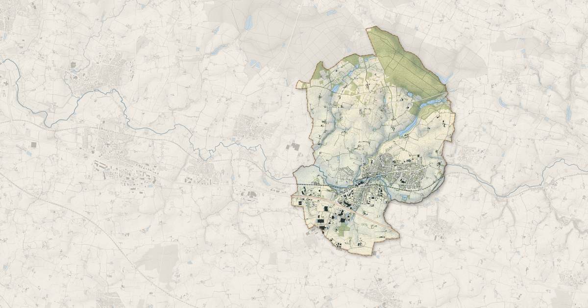 Portrait cartographique de Châteaubourg : relief, eau, forêts, bâti et voies, calculés à partir des données de l'IGN