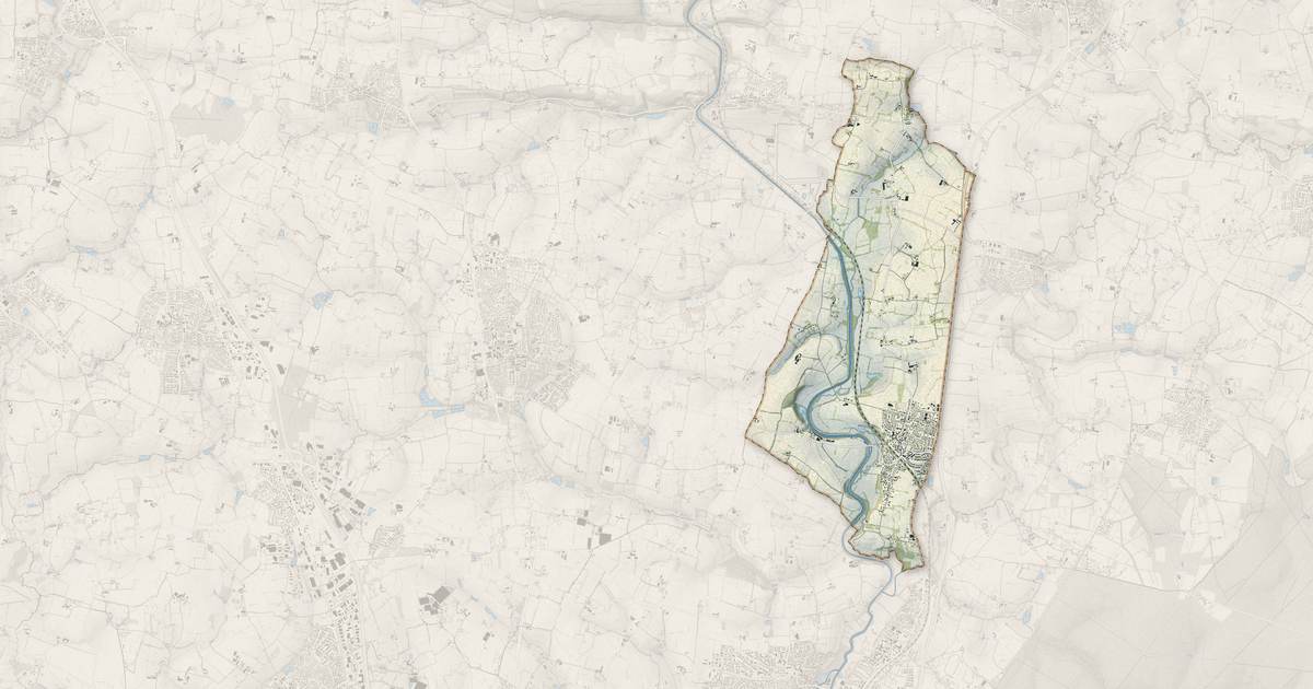 Portrait cartographique de Chevaigné : relief, eau, forêts, bâti et voies, calculés à partir des données de l'IGN