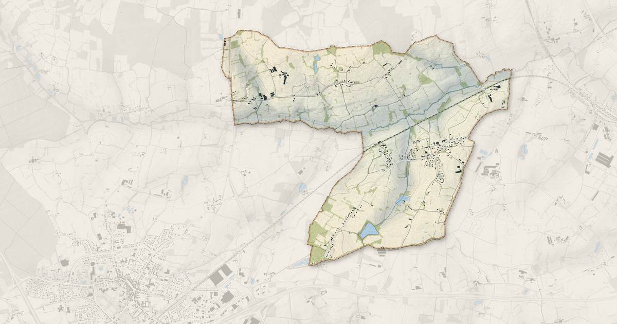 Portrait cartographique de Le Crouais : relief, eau, forêts, bâti et voies, calculés à partir des données de l'IGN