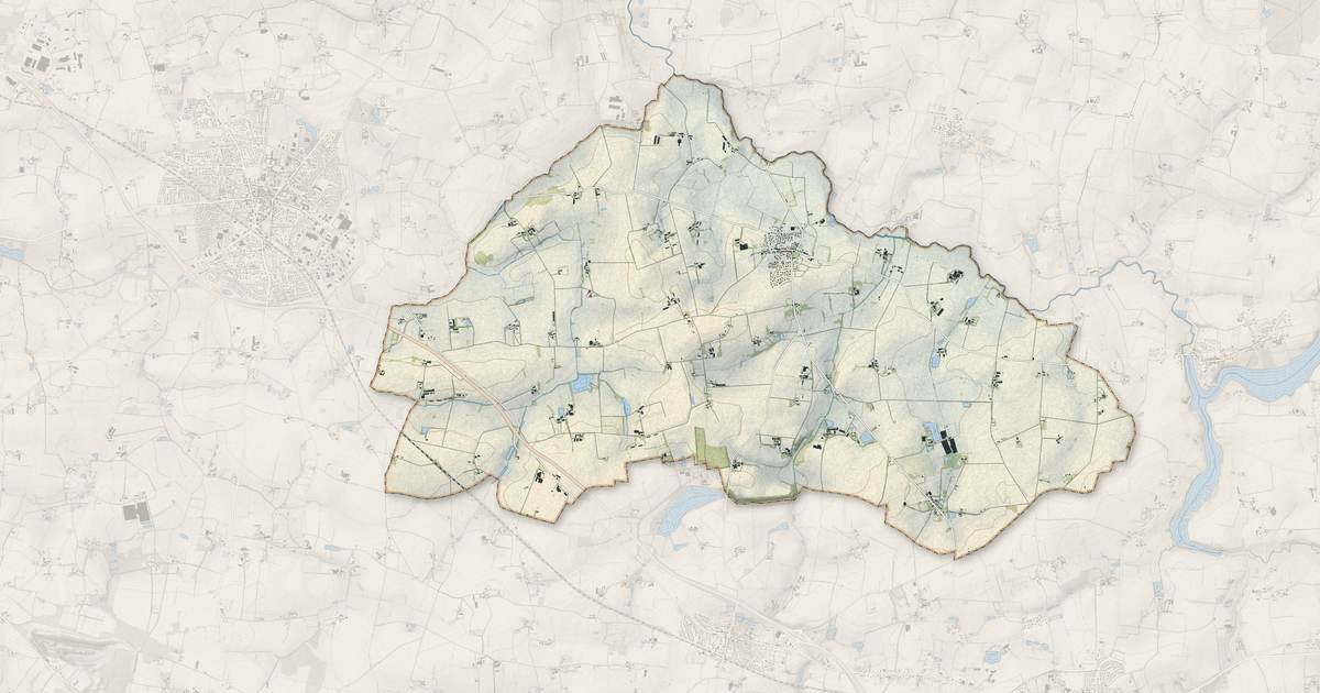 Portrait cartographique de Essé : relief, eau, forêts, bâti et voies, calculés à partir des données de l'IGN
