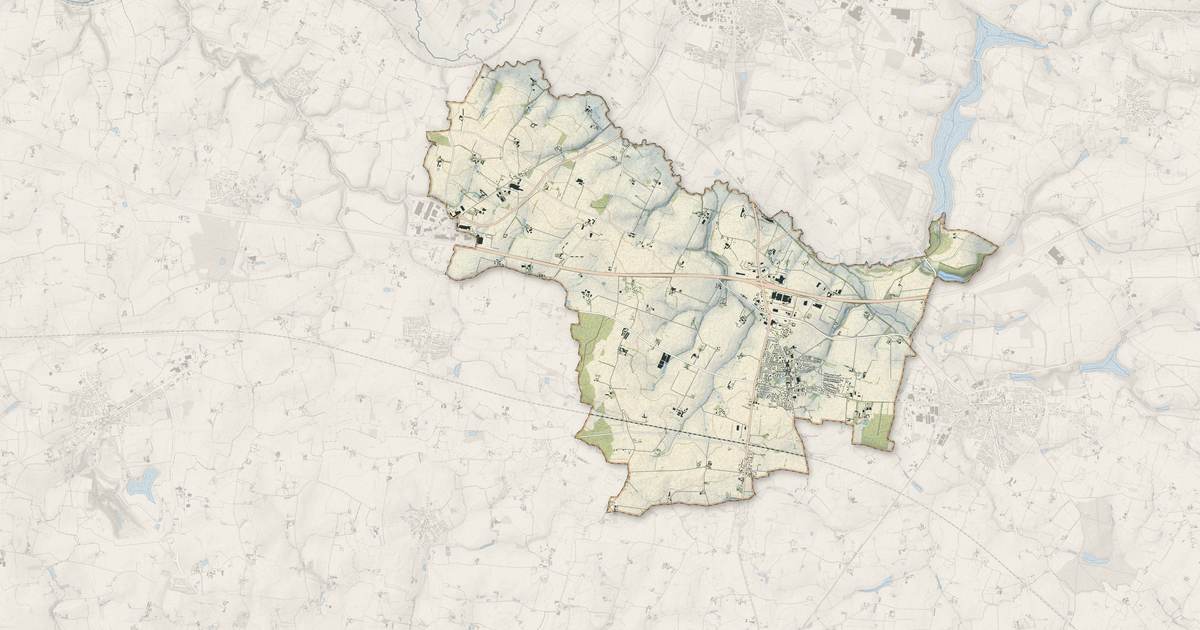 Portrait cartographique de Étrelles : relief, eau, forêts, bâti et voies, calculés à partir des données de l'IGN