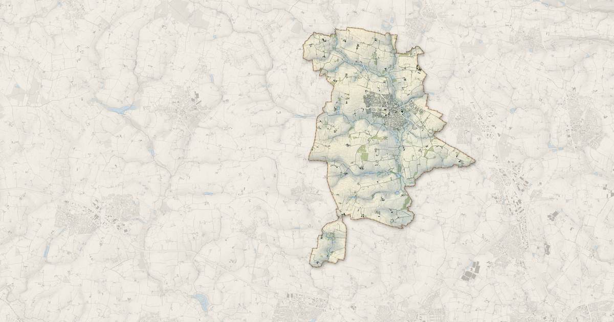 Portrait cartographique de Gévezé : relief, eau, forêts, bâti et voies, calculés à partir des données de l'IGN