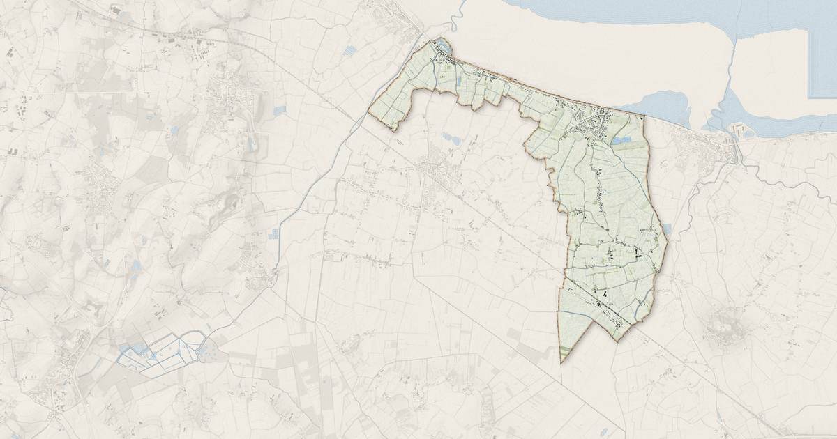 Portrait cartographique de Hirel : relief, eau, forêts, bâti et voies, calculés à partir des données de l'IGN