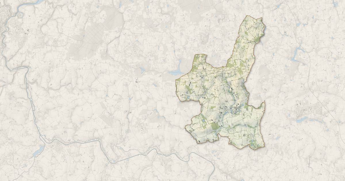 Portrait cartographique de Meillac : relief, eau, forêts, bâti et voies, calculés à partir des données de l'IGN
