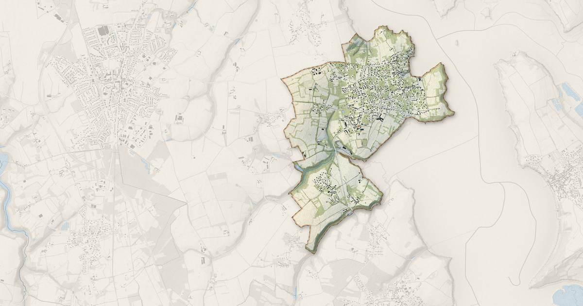 Portrait cartographique de Le Minihic-sur-Rance : relief, eau, forêts, bâti et voies, calculés à partir des données de l'IGN