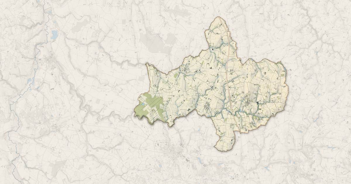 Portrait cartographique de Les Portes du Coglais : relief, eau, forêts, bâti et voies, calculés à partir des données de l'IGN