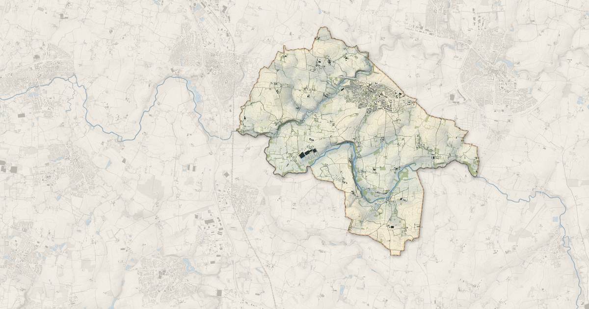 Portrait cartographique de Nouvoitou : relief, eau, forêts, bâti et voies, calculés à partir des données de l'IGN