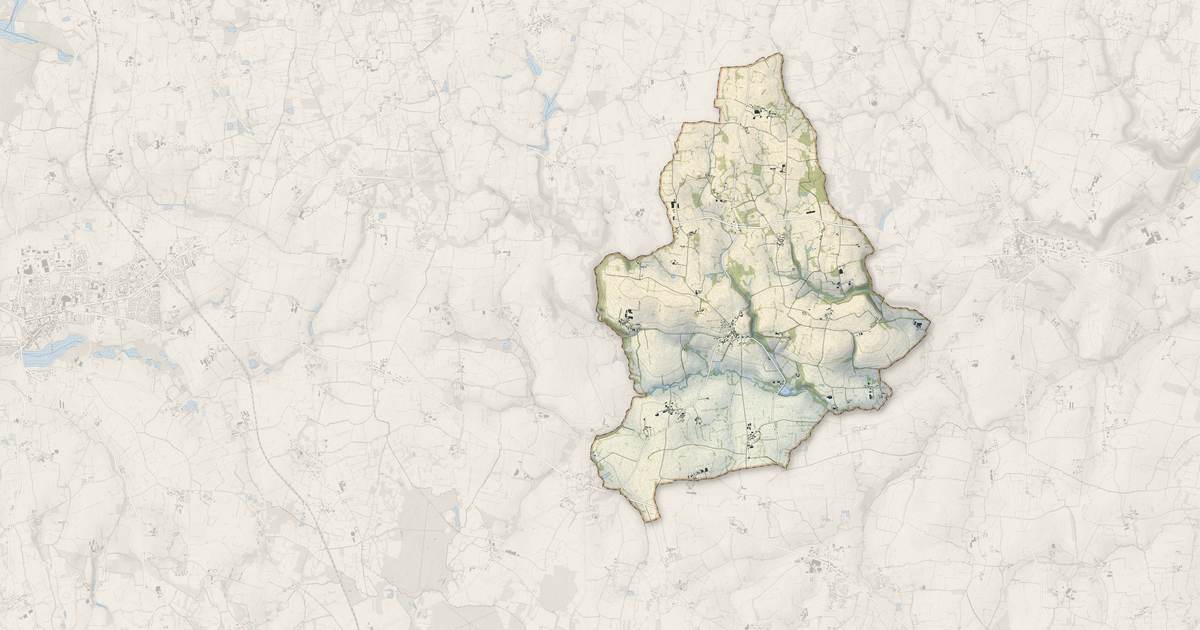 Portrait cartographique de Noyal-sous-Bazouges : relief, eau, forêts, bâti et voies, calculés à partir des données de l'IGN
