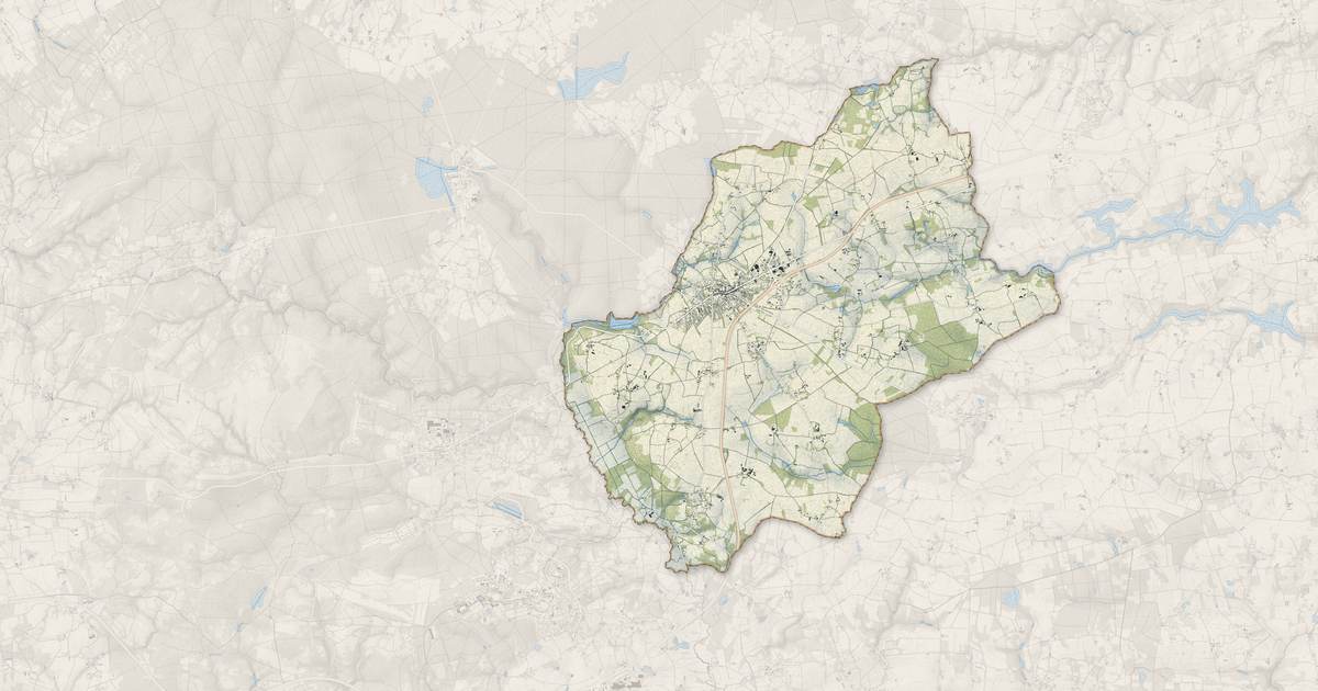 Portrait cartographique de Plélan-le-Grand : relief, eau, forêts, bâti et voies, calculés à partir des données de l'IGN