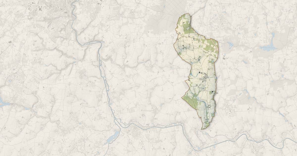 Portrait cartographique de Plesder : relief, eau, forêts, bâti et voies, calculés à partir des données de l'IGN