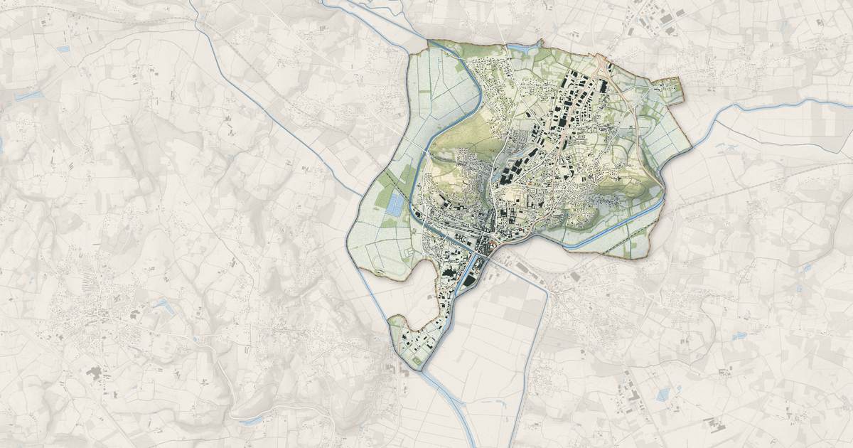 Portrait cartographique de Redon : relief, eau, forêts, bâti et voies, calculés à partir des données de l'IGN