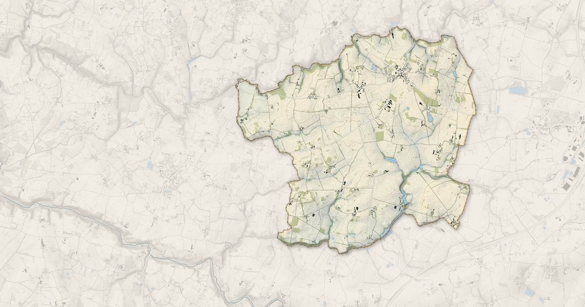 Portrait cartographique de Saint-Hilaire-des-Landes : relief, eau, forêts, bâti et voies, calculés à partir des données de l'IGN