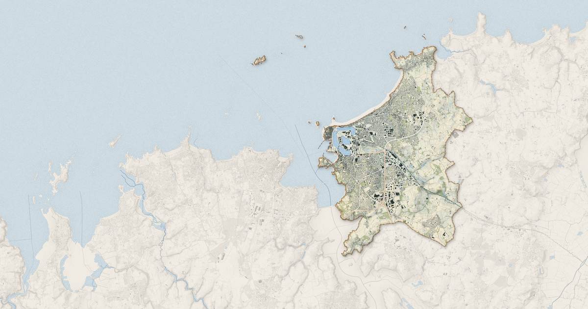 Portrait cartographique de Saint-Malo : relief, eau, forêts, bâti et voies, calculés à partir des données de l'IGN