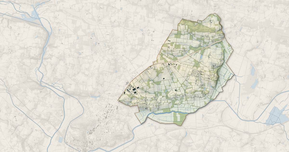 Portrait cartographique de Sainte-Marie : relief, eau, forêts, bâti et voies, calculés à partir des données de l'IGN