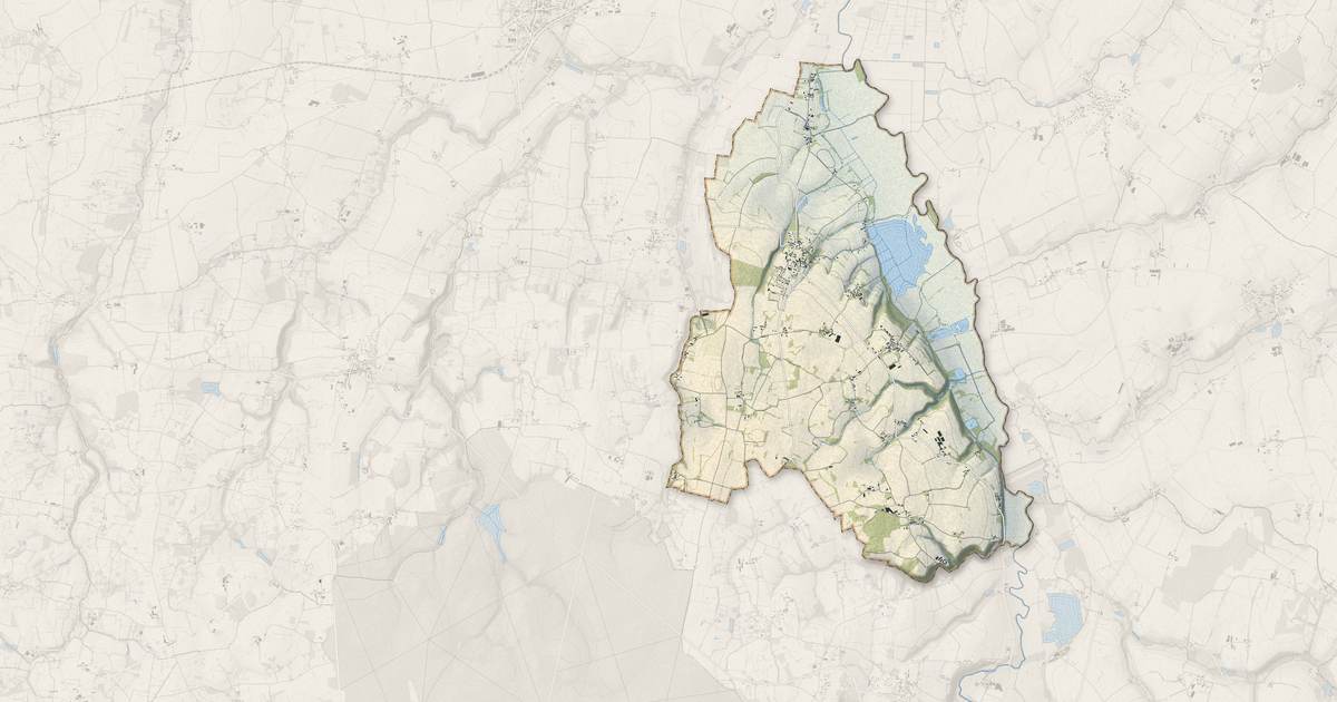 Portrait cartographique de Sougeal : relief, eau, forêts, bâti et voies, calculés à partir des données de l'IGN