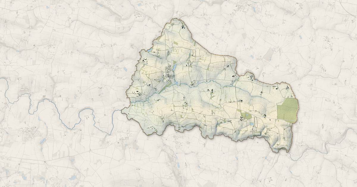 Portrait cartographique de Thourie : relief, eau, forêts, bâti et voies, calculés à partir des données de l'IGN