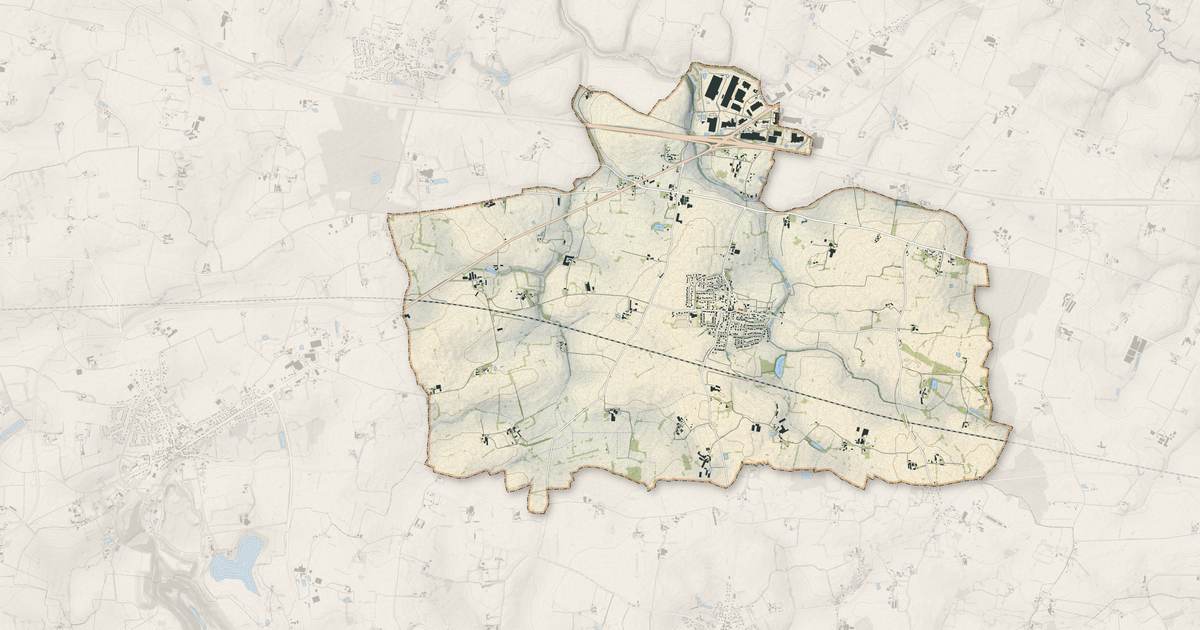 Portrait cartographique de Torcé : relief, eau, forêts, bâti et voies, calculés à partir des données de l'IGN