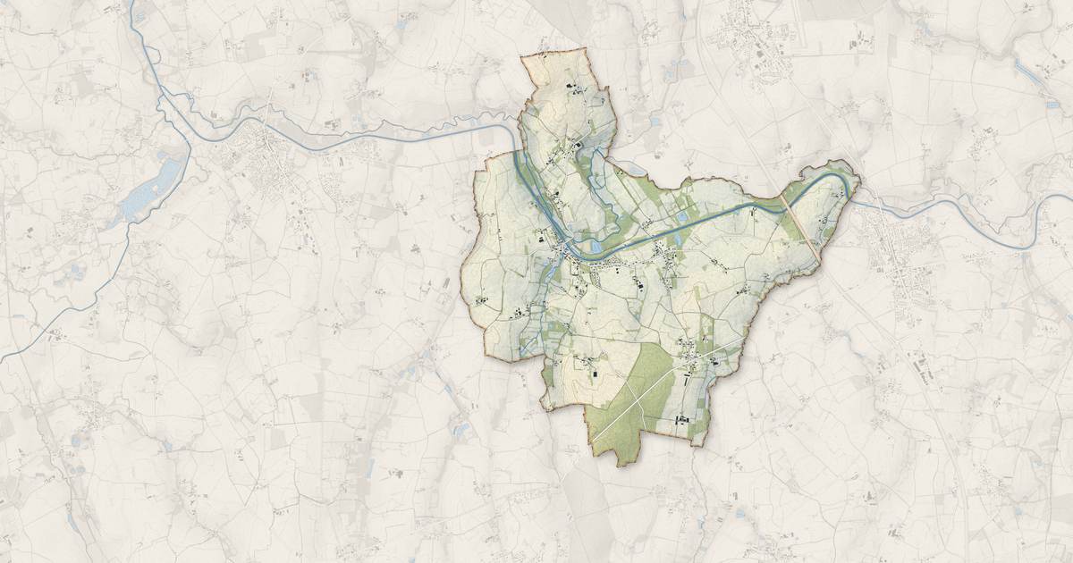 Portrait cartographique de Trévérien : relief, eau, forêts, bâti et voies, calculés à partir des données de l'IGN