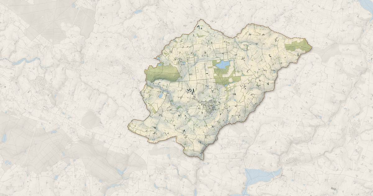Portrait cartographique de Val-d'Izé : relief, eau, forêts, bâti et voies, calculés à partir des données de l'IGN