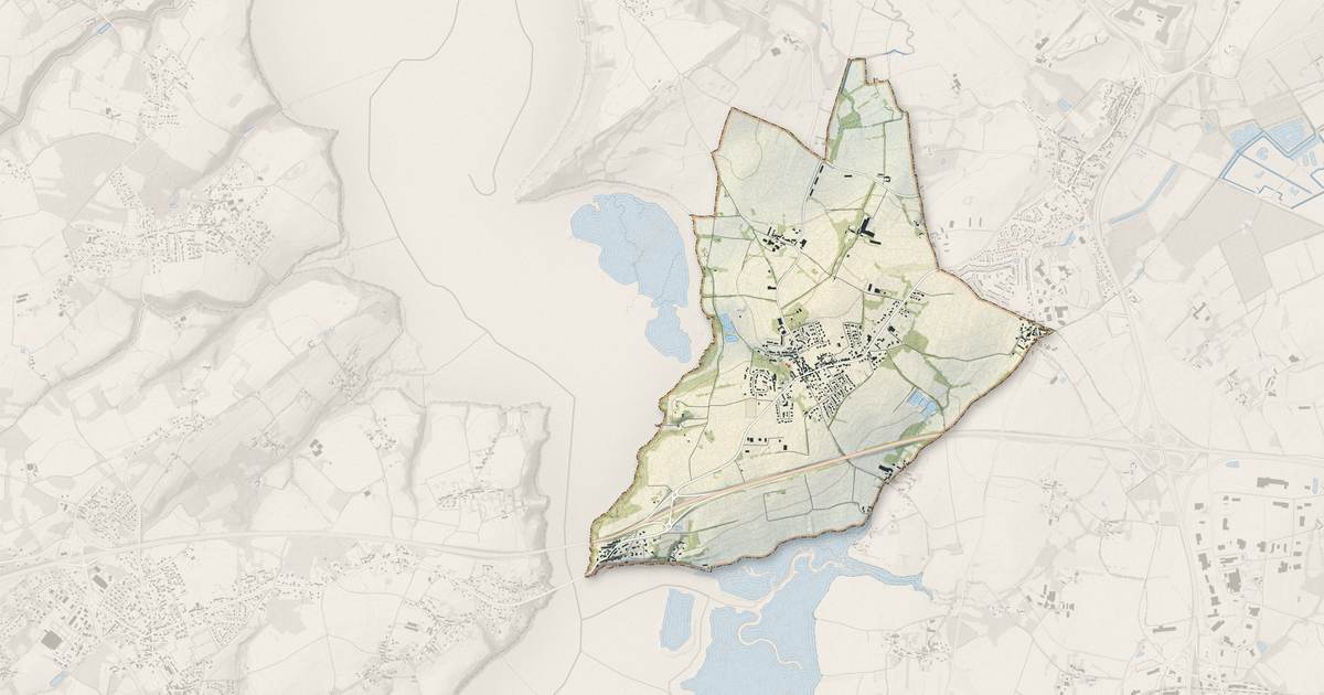 Portrait cartographique de La Ville-ès-Nonais : relief, eau, forêts, bâti et voies, calculés à partir des données de l'IGN