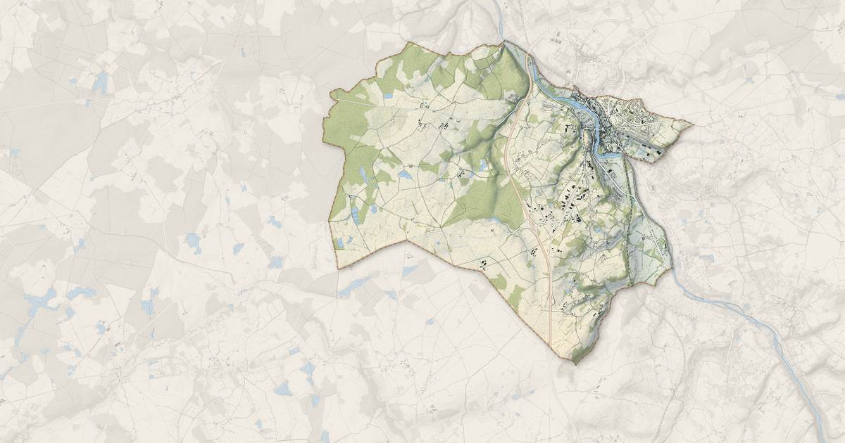 Portrait cartographique de Argenton-sur-Creuse : relief, eau, forêts, bâti et voies, calculés à partir des données de l'IGN