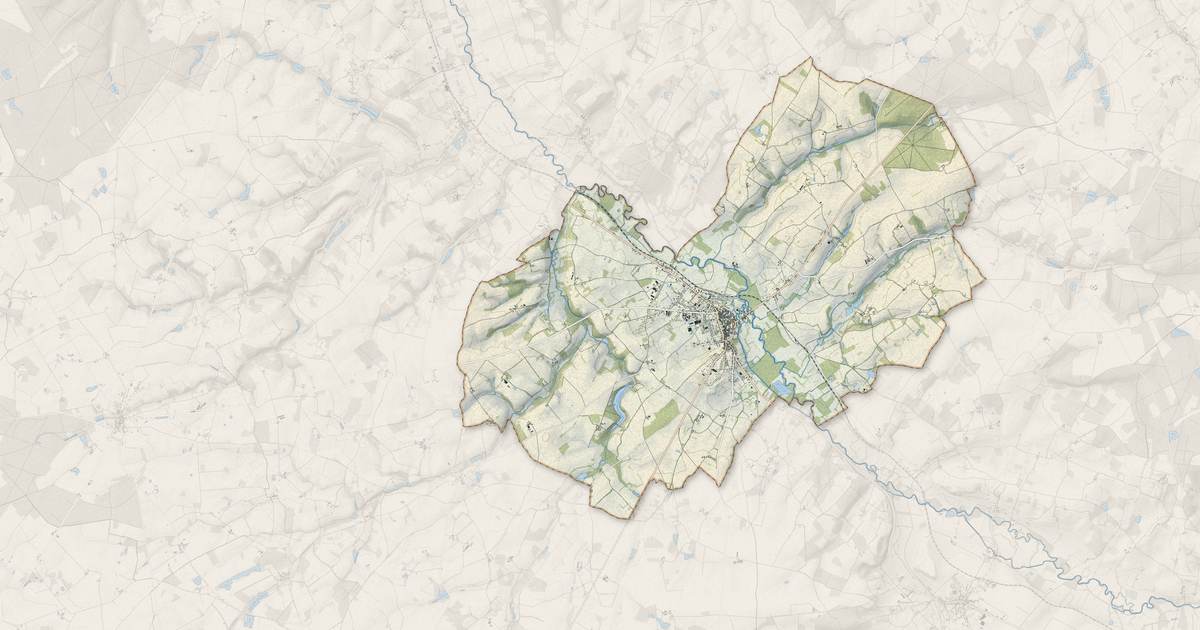 Portrait cartographique de Châtillon-sur-Indre : relief, eau, forêts, bâti et voies, calculés à partir des données de l'IGN