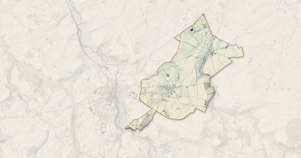 Portrait cartographique de Lacs : relief, eau, forêts, bâti et voies, calculés à partir des données de l'IGN