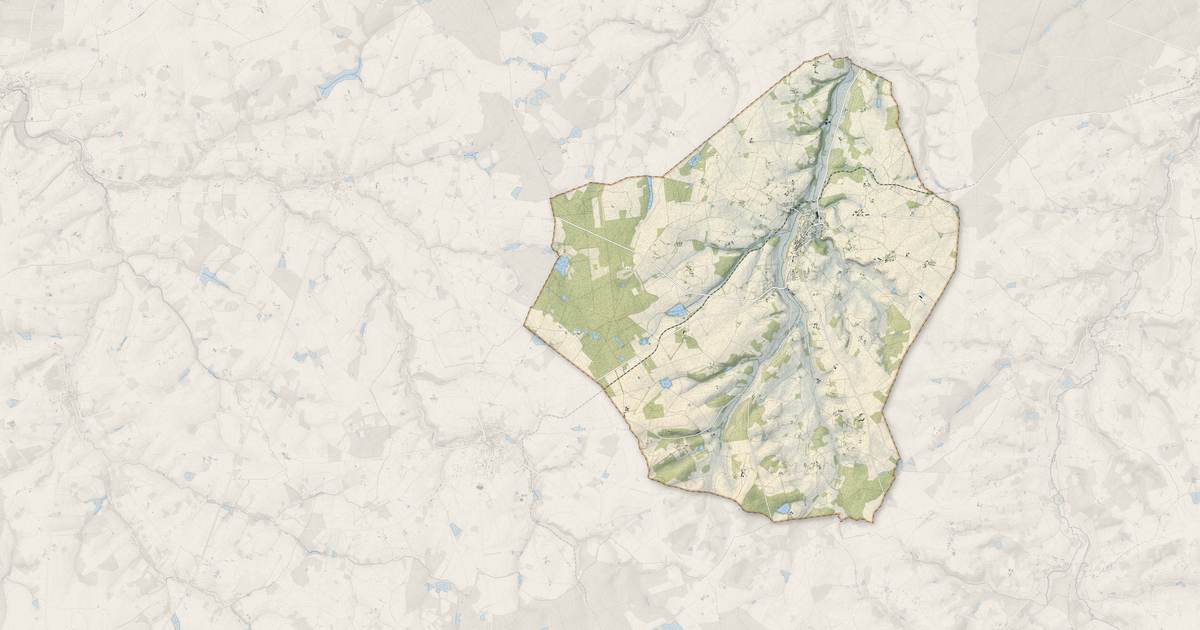 Portrait cartographique de Luçay-le-Mâle : relief, eau, forêts, bâti et voies, calculés à partir des données de l'IGN
