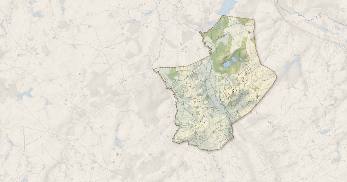 Portrait cartographique de Lys-Saint-Georges : relief, eau, forêts, bâti et voies, calculés à partir des données de l'IGN