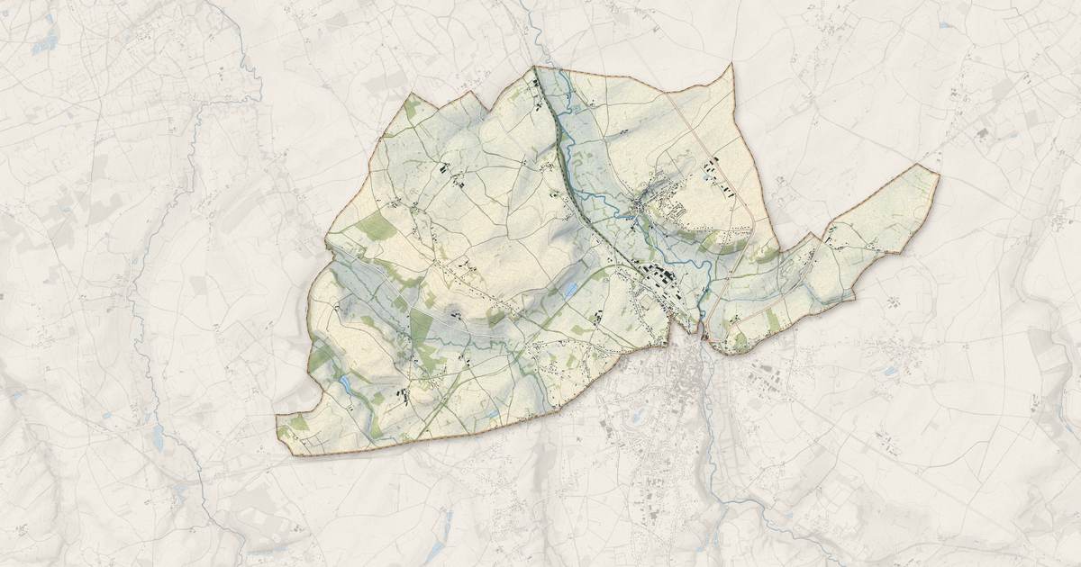 Portrait cartographique de Montgivray : relief, eau, forêts, bâti et voies, calculés à partir des données de l'IGN
