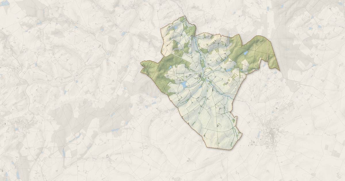 Portrait cartographique de Moulins-sur-Céphons : relief, eau, forêts, bâti et voies, calculés à partir des données de l'IGN