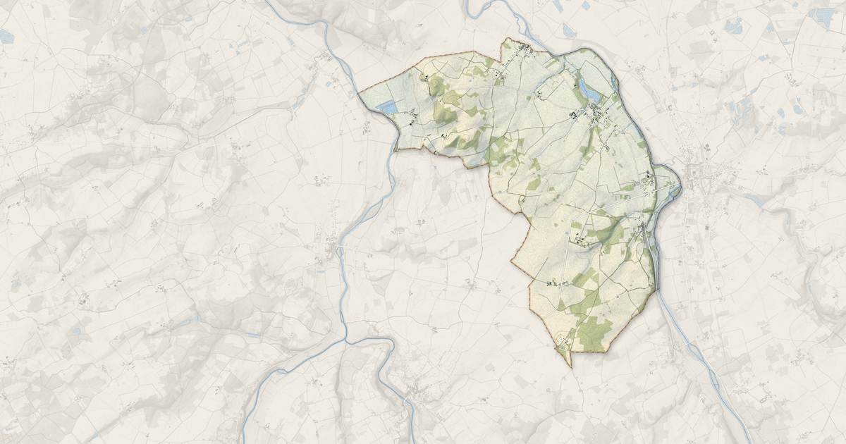 Portrait cartographique de Néons-sur-Creuse : relief, eau, forêts, bâti et voies, calculés à partir des données de l'IGN