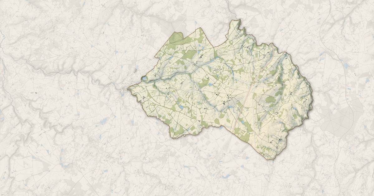 Portrait cartographique de Parnac : relief, eau, forêts, bâti et voies, calculés à partir des données de l'IGN