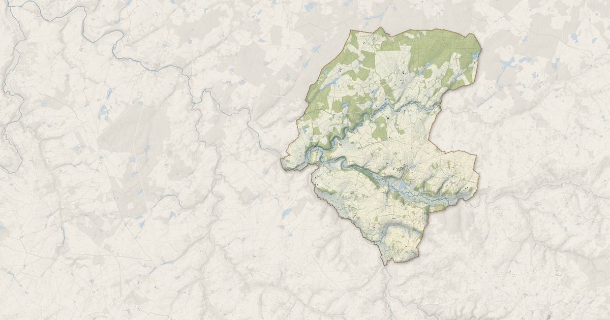 Portrait cartographique de Prissac : relief, eau, forêts, bâti et voies, calculés à partir des données de l'IGN