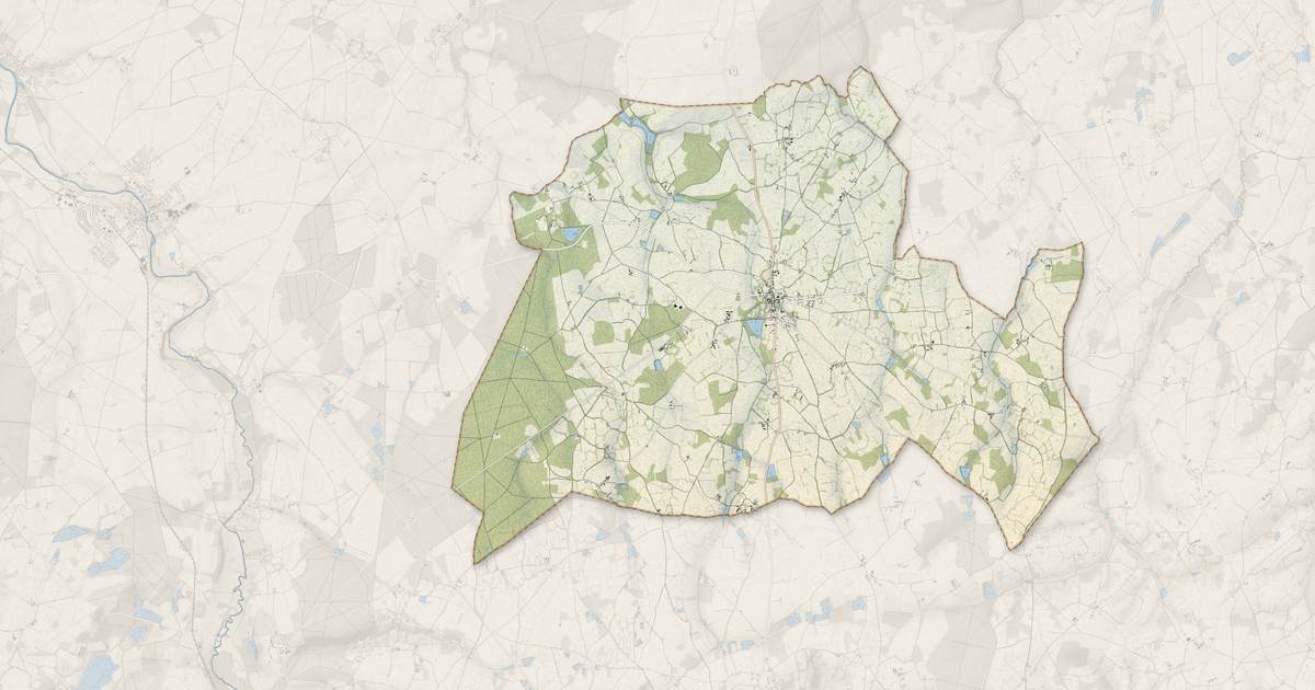 Portrait cartographique de Saint-Août : relief, eau, forêts, bâti et voies, calculés à partir des données de l'IGN