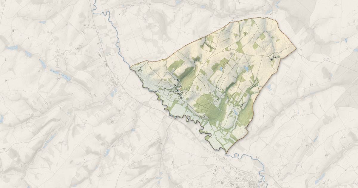 Portrait cartographique de Saint-Cyran-du-Jambot : relief, eau, forêts, bâti et voies, calculés à partir des données de l'IGN