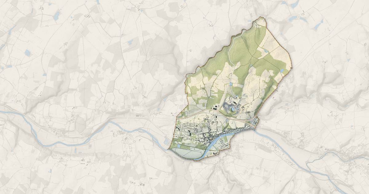 Portrait cartographique de Saint-Gaultier : relief, eau, forêts, bâti et voies, calculés à partir des données de l'IGN