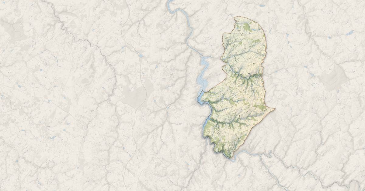 Portrait cartographique de Saint-Plantaire : relief, eau, forêts, bâti et voies, calculés à partir des données de l'IGN