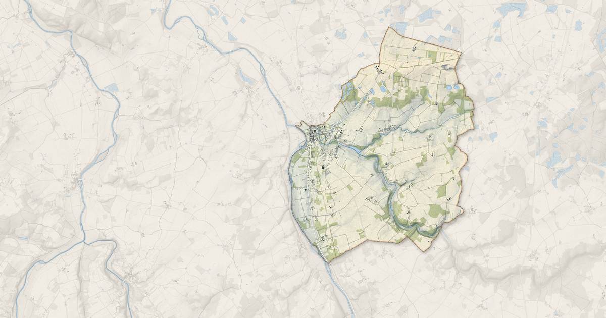 Portrait cartographique de Tournon-Saint-Martin : relief, eau, forêts, bâti et voies, calculés à partir des données de l'IGN