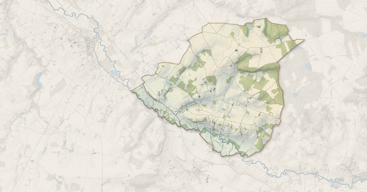 Portrait cartographique de Le Tranger : relief, eau, forêts, bâti et voies, calculés à partir des données de l'IGN