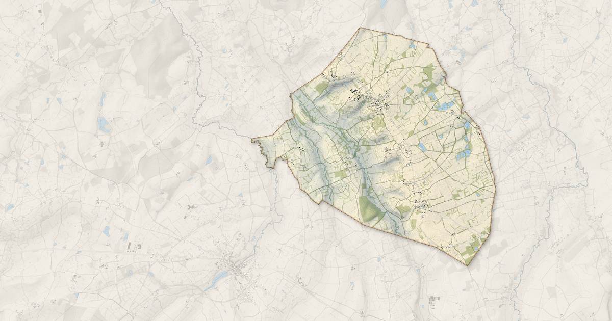 Portrait cartographique de Tranzault : relief, eau, forêts, bâti et voies, calculés à partir des données de l'IGN