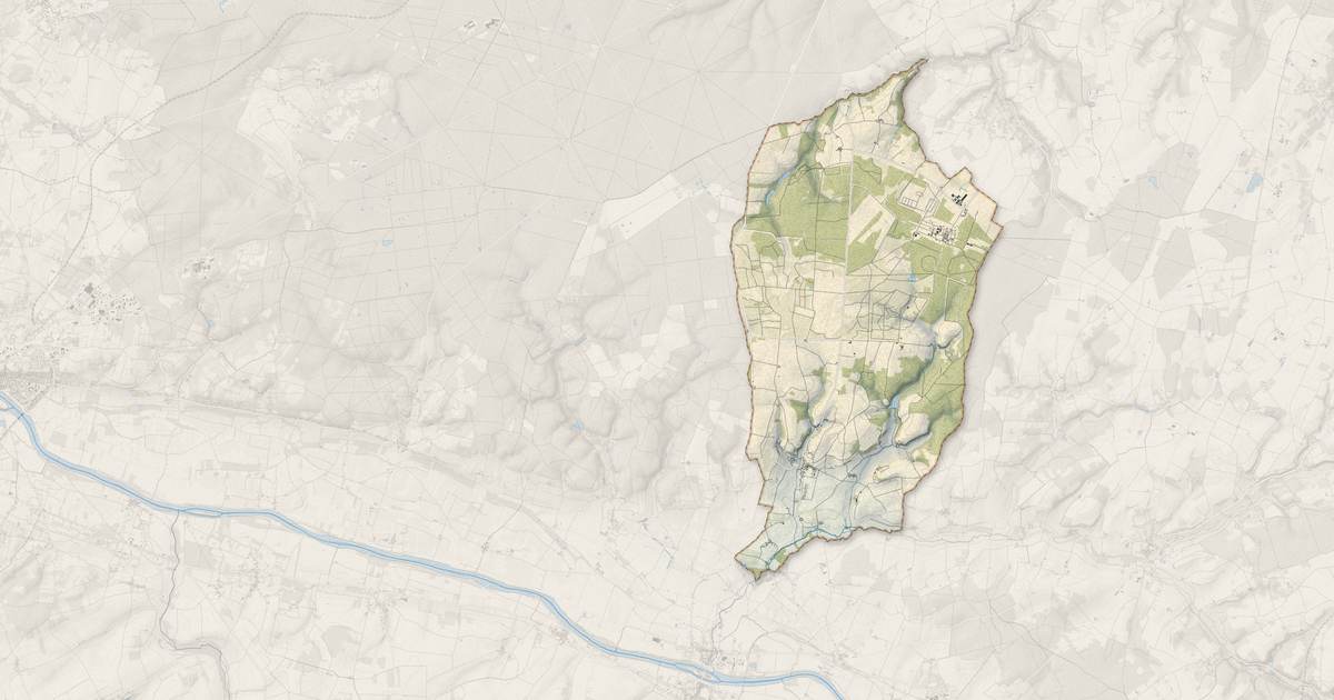 Portrait cartographique de Avon-les-Roches : relief, eau, forêts, bâti et voies, calculés à partir des données de l'IGN