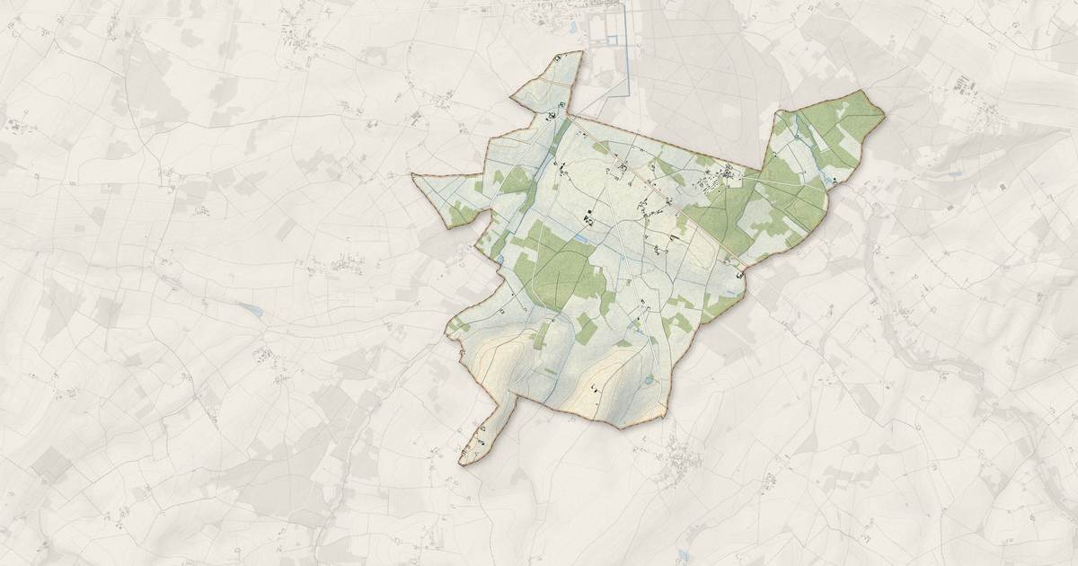 Portrait cartographique de Braye-sous-Faye : relief, eau, forêts, bâti et voies, calculés à partir des données de l'IGN