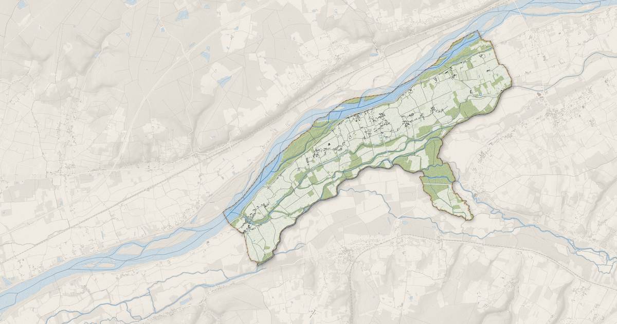 Portrait cartographique de Bréhémont : relief, eau, forêts, bâti et voies, calculés à partir des données de l'IGN