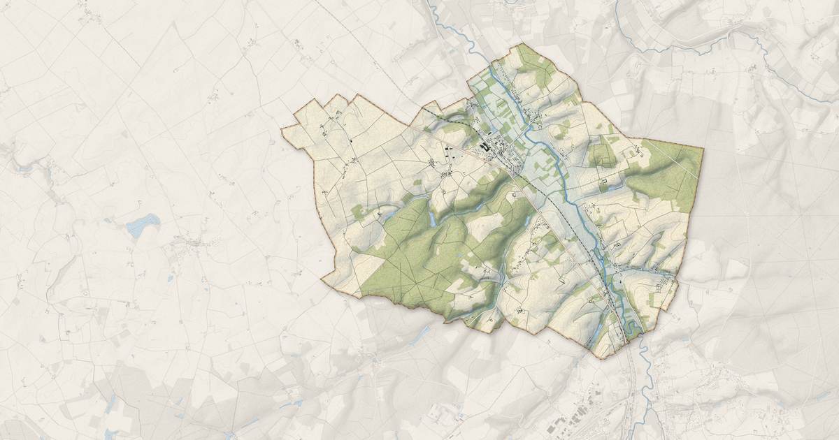 Portrait cartographique de Chambourg-sur-Indre : relief, eau, forêts, bâti et voies, calculés à partir des données de l'IGN